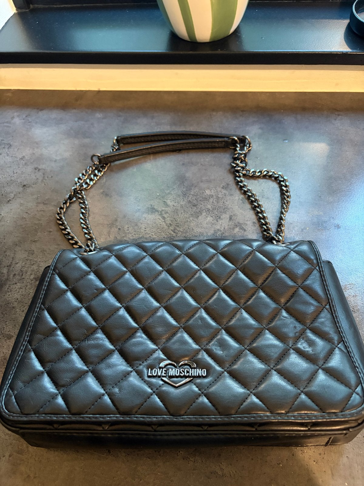 Love Moschino Schoudertas Zwart, Ophalen of Verzenden, Zo goed als nieuw, Zwart, Schoudertasje
