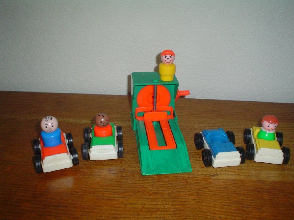 Vintage brug, auto's en popjes., Kinderen en Baby's, Ophalen of Verzenden, Zo goed als nieuw, Speelset, Met geluid