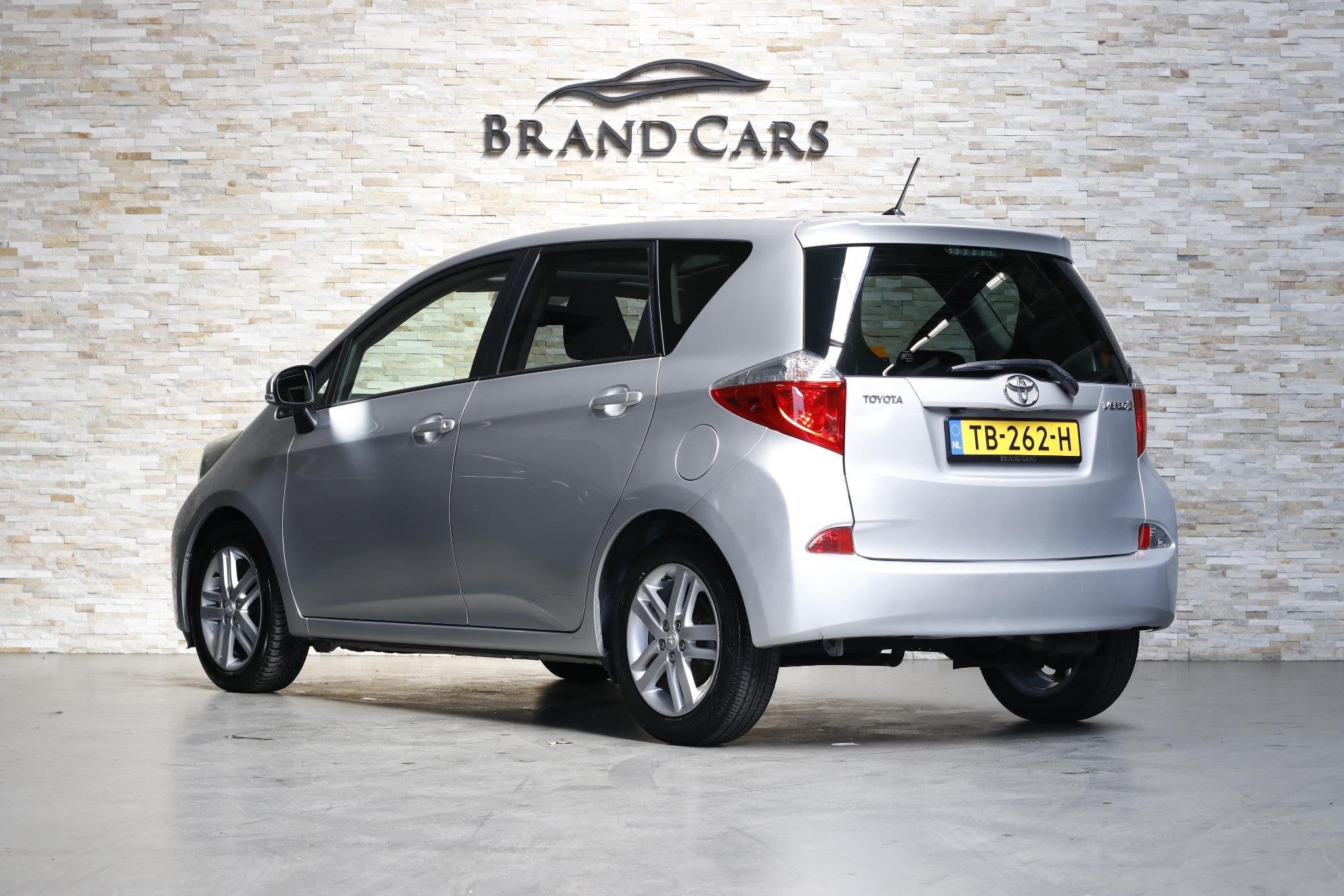 Toyota Verso-S 1.3 VVT-i Aspiration | Panoramadak | Automaat, Auto's, Euro 5, Stof, Gebruikt, 4 cilinders