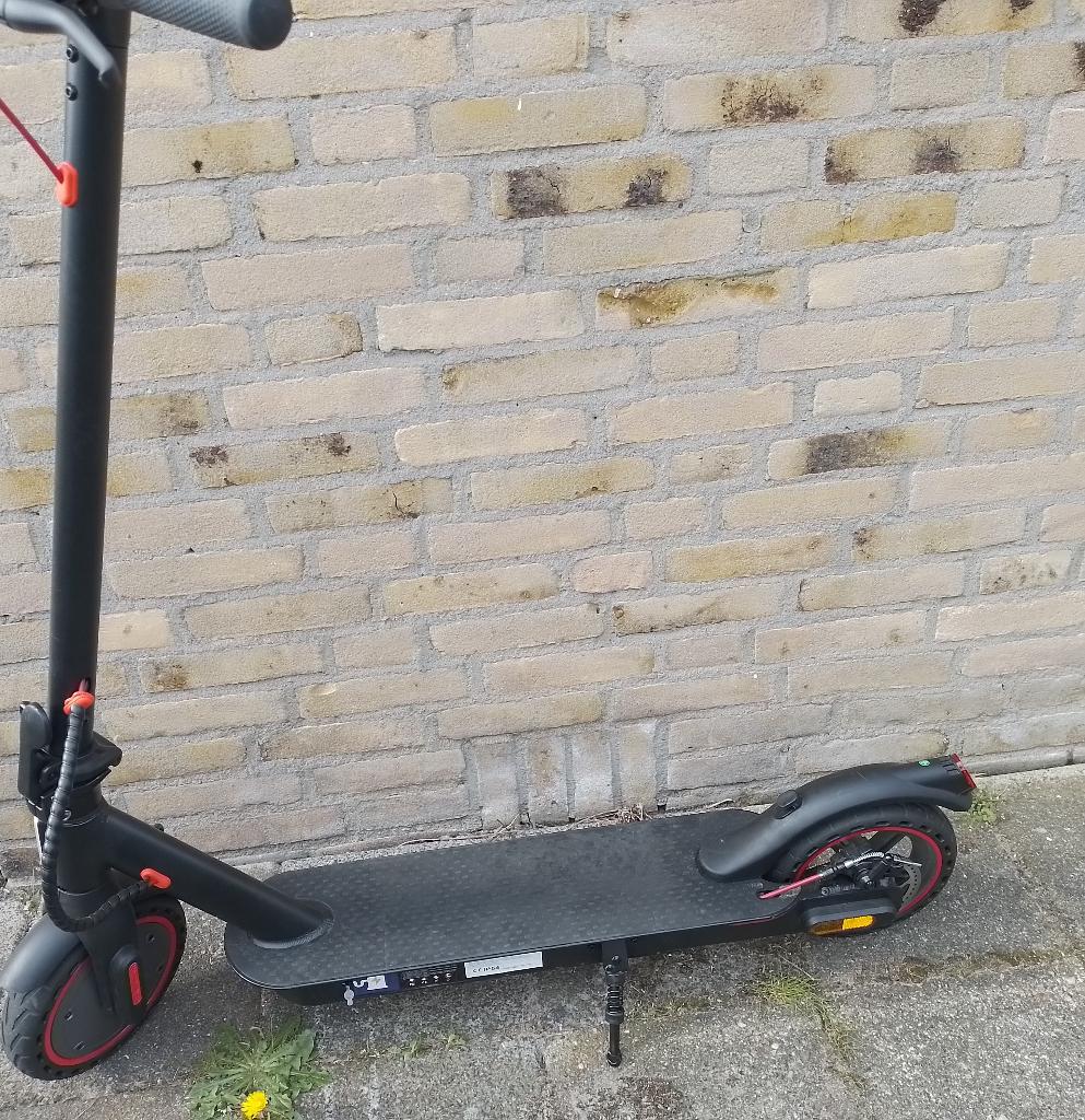 Electrische step nieuw compleet, Fietsen en Brommers, Ophalen of Verzenden, Nieuw, Elektrische step (E-scooter)