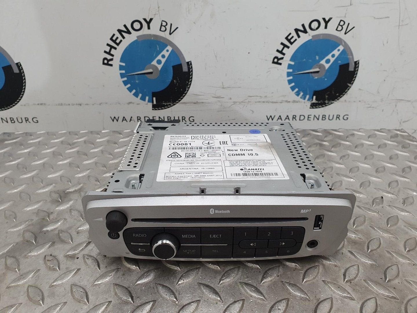 RENAULT MEGANE RADIO 2014, Ophalen of Verzenden, Gebruikt, Stiba lid
