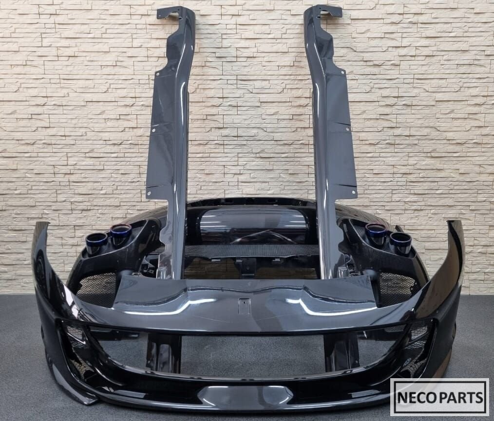 BUMPER FERRARI 812 VOORBUMPER ACHTERBUMPER CARBON ORIGINEEL, Gebruikt, -, Ophalen of Verzenden, Ferrari