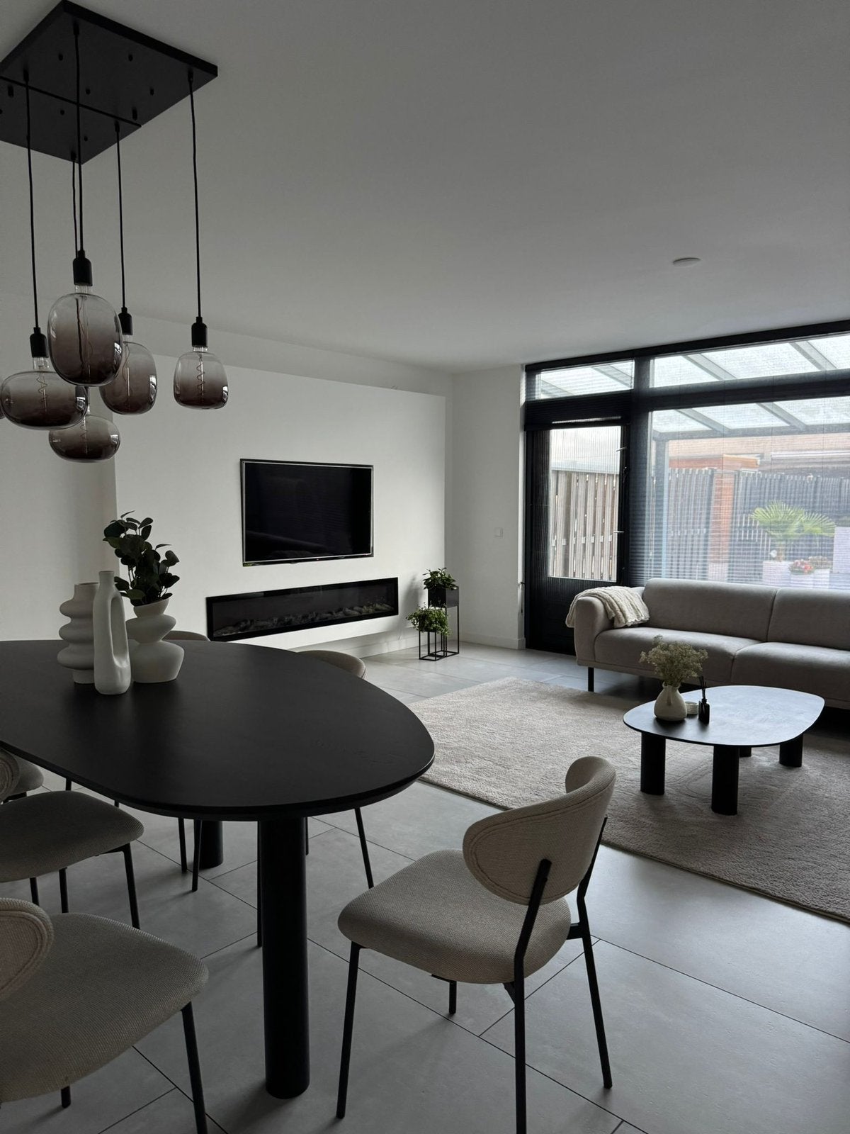 Japandi salontafel met 4 kolonpoten, Huizen en Kamers