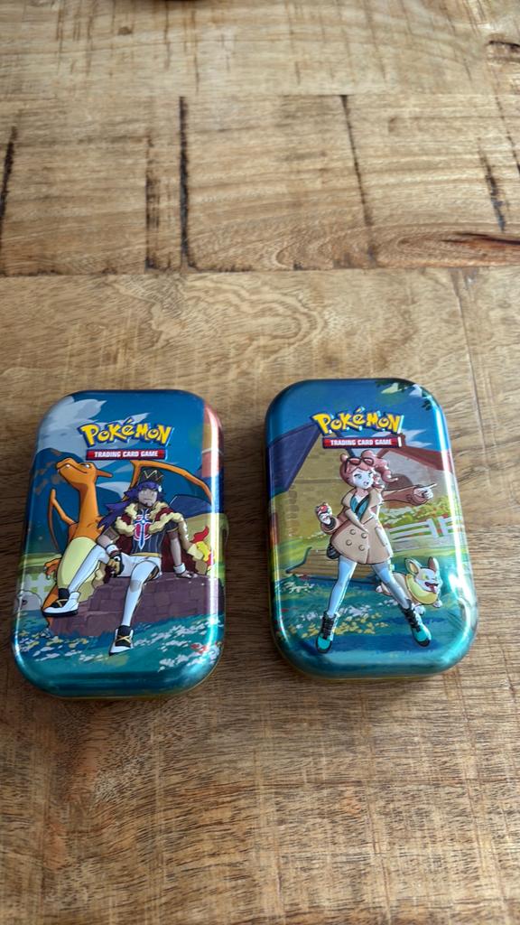 Pokémon Crown Zenith Mini Tins Leeg, Ophalen of Verzenden, Zo goed als nieuw