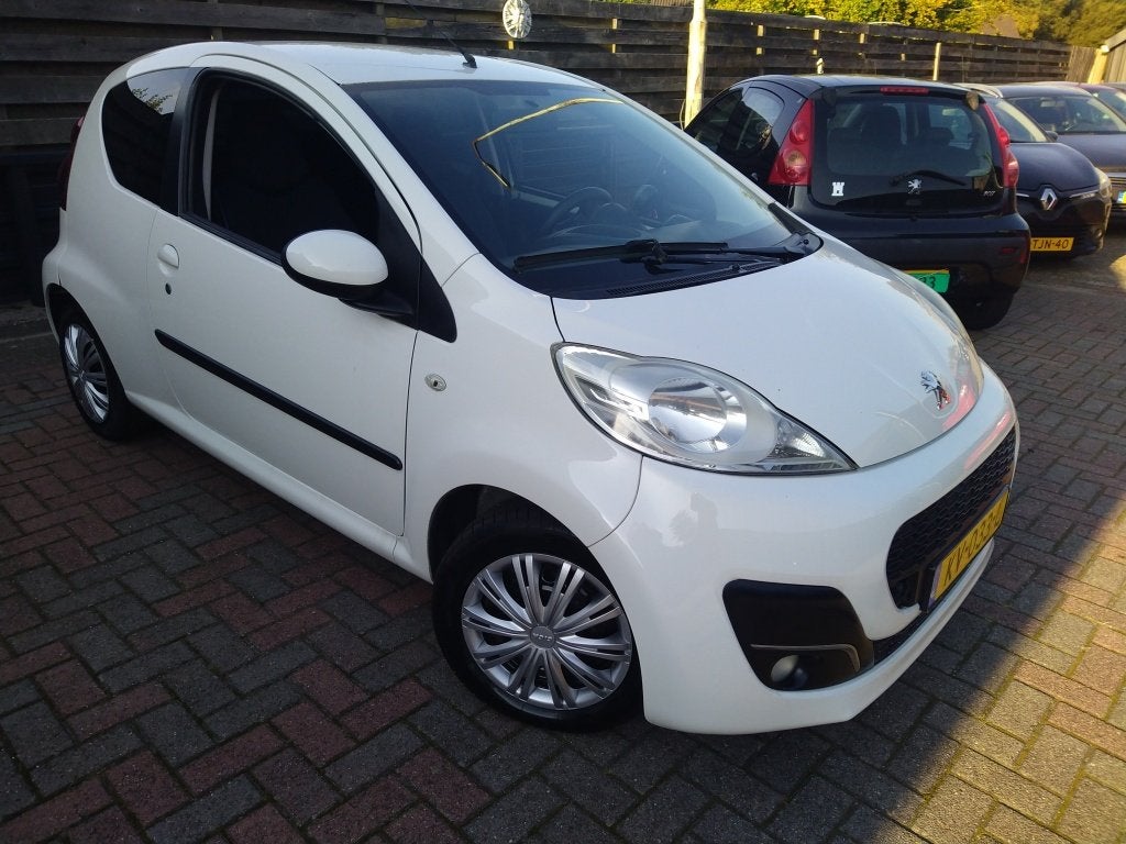 Peugeot 107 1.0 Active (bj 2012, semi-automaat), Auto's, Euro 5, Gebruikt, 4 stoelen, Geïmporteerd