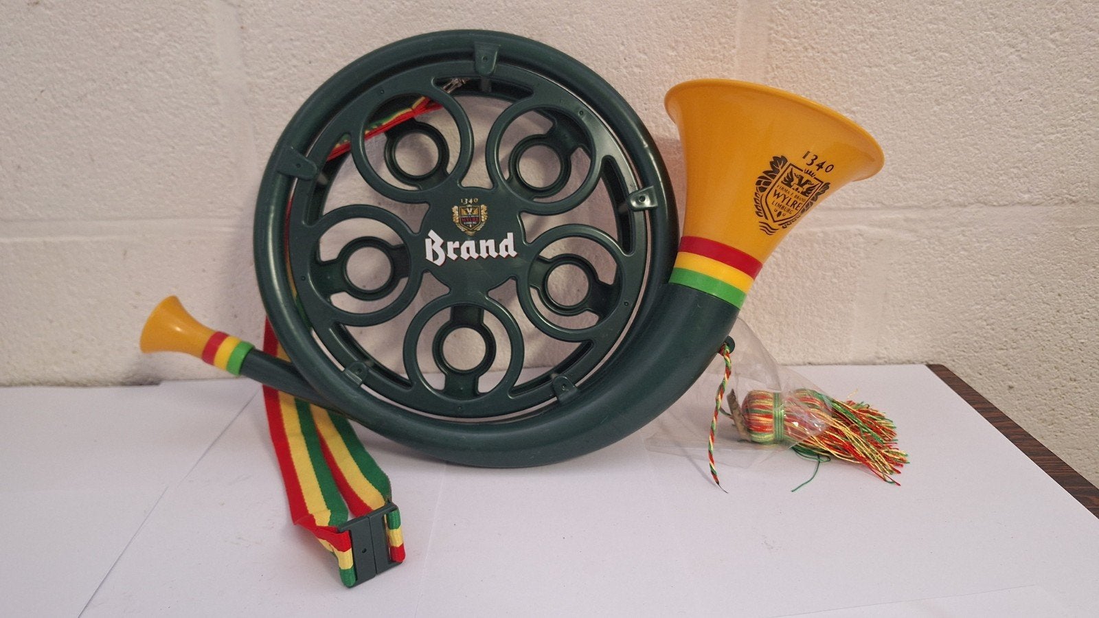 Brand Bier Hoorn met Lint - Carnaval/Feest, Ophalen of Verzenden