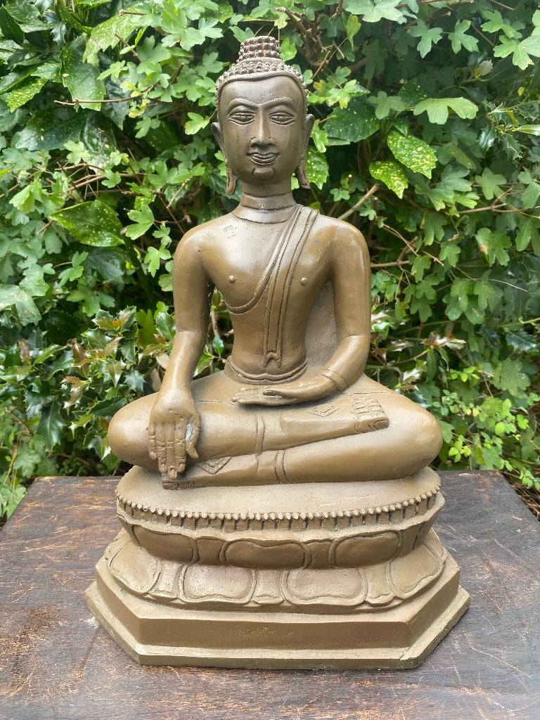 Grote zware brons boeddha Uthong beeld 38 cm hoog, Gebruikt, 38 cm, Ophalen of Verzenden, Nvt