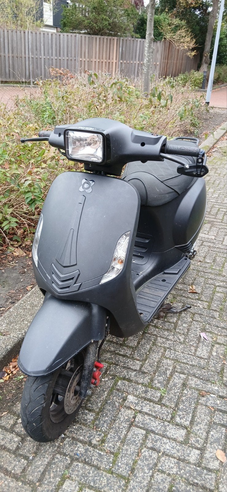 AGM 50 Scooter - Mat Zwart, Ophalen, Gebruikt, Maximaal 45 km/u, AGM