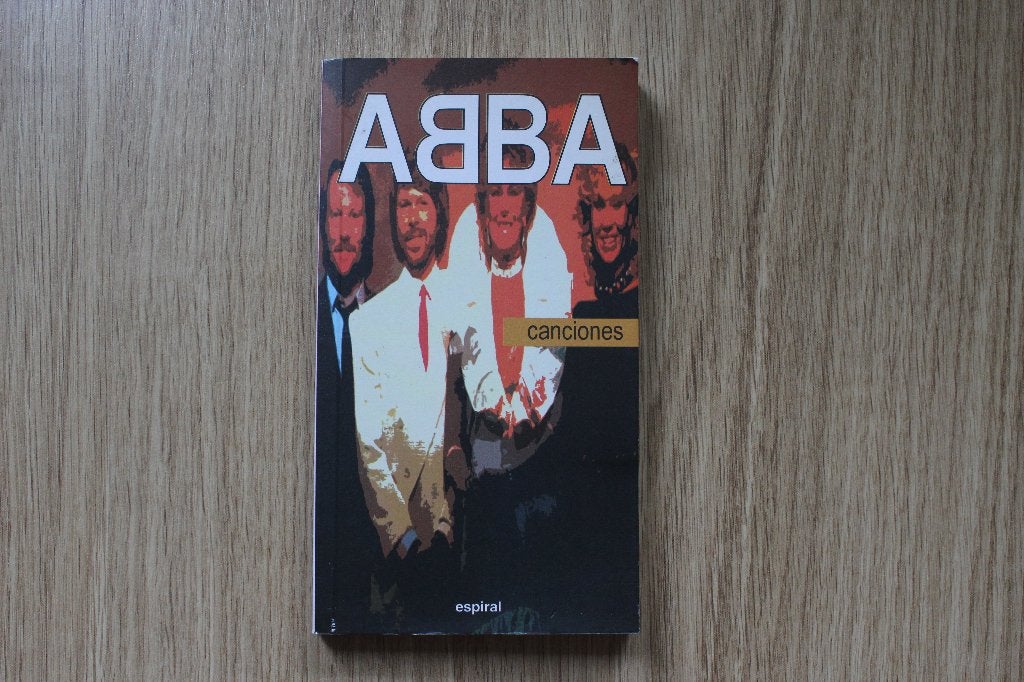 ABBA boek - Canciones !!!!, Ophalen of Verzenden, Gelezen, Artiest