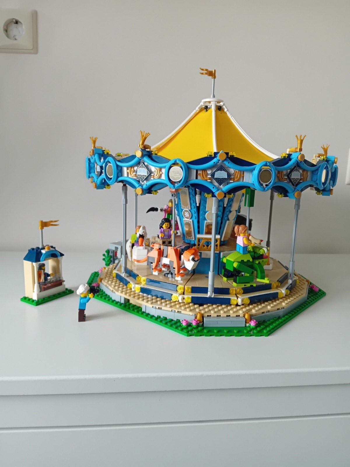 Lego Creator 10257 Carrousel - Compleet met doos en boekje, Lego, Ophalen of Verzenden, Zo goed als nieuw, Compleet