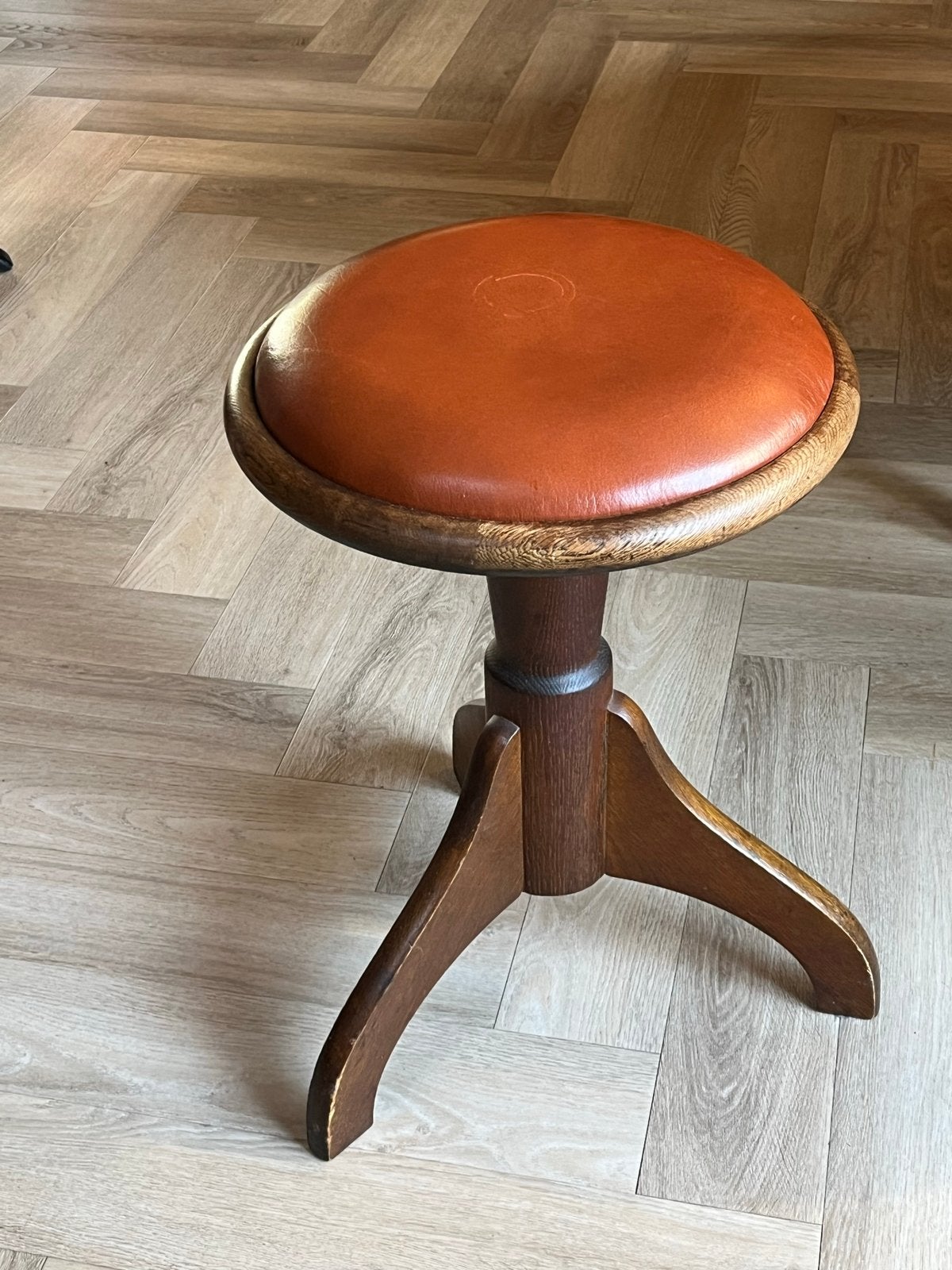 Vintage pianokrukje met leren zitting en houten onderstel, Ophalen, Gebruikt, Bruin, Eén