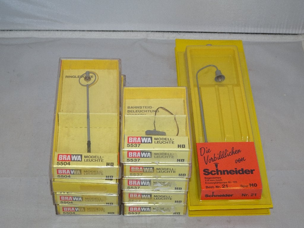 Brawa 5504/ Schneider 21 H0 lantaarn nieuw Marklin(#933), Wisselstroom, Ophalen of Verzenden, Märklin, Nieuw