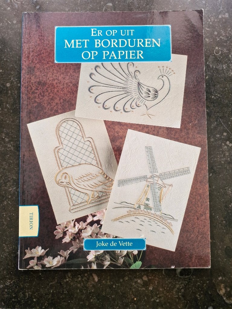8 hobbyboekjes borduren op papier, Hobby en Vrije tijd, Ophalen of Verzenden, Gebruikt, Overige thema's, Overige typen