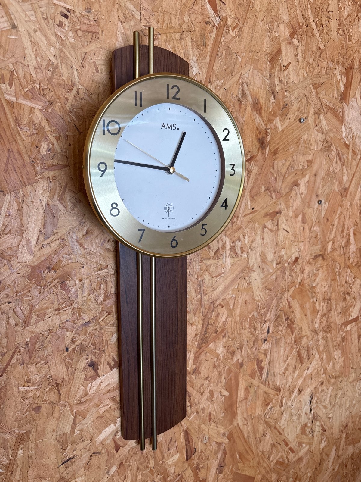 Vintage AMS Wandklok - Hout & Messing, Antiek en Kunst, Ophalen of Verzenden