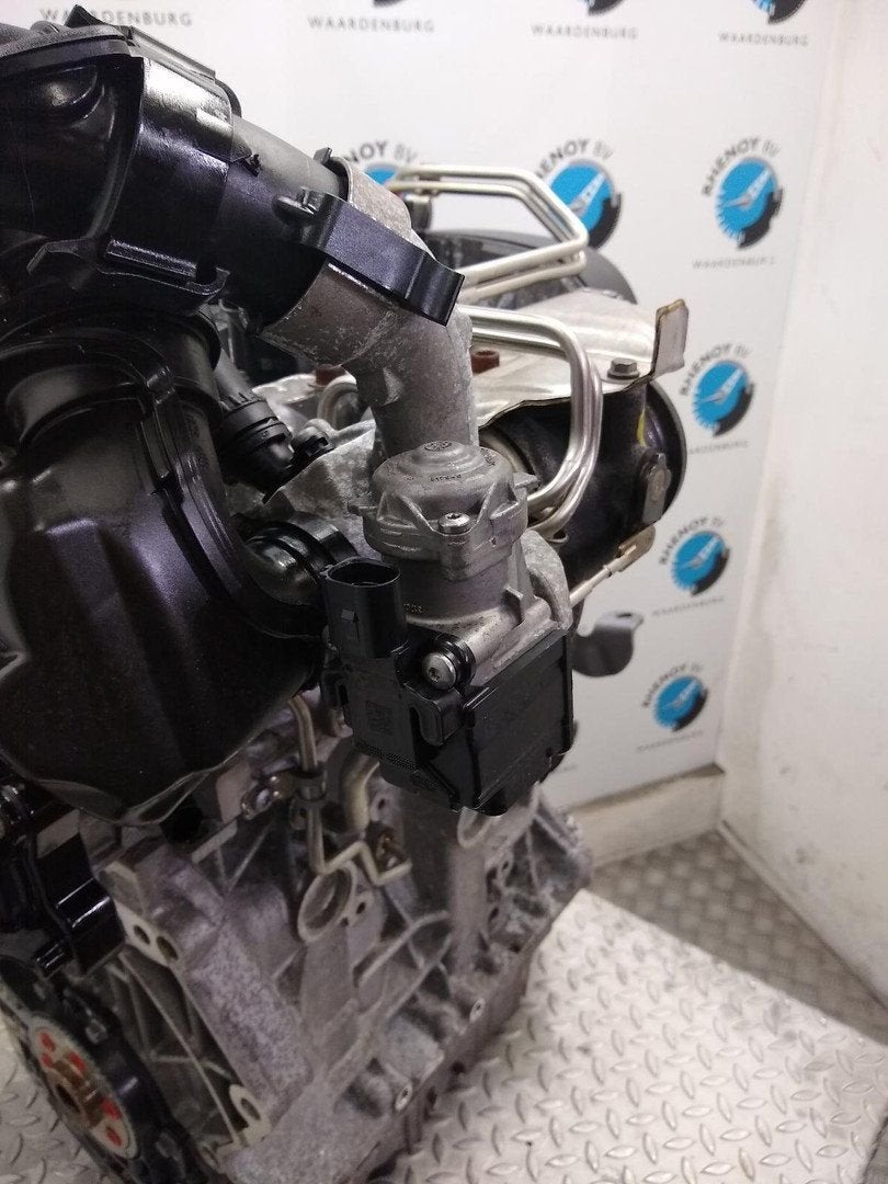 VOLKSWAGEN POLO TURBO 2016, Gebruikt, -, -, Ophalen of Verzenden