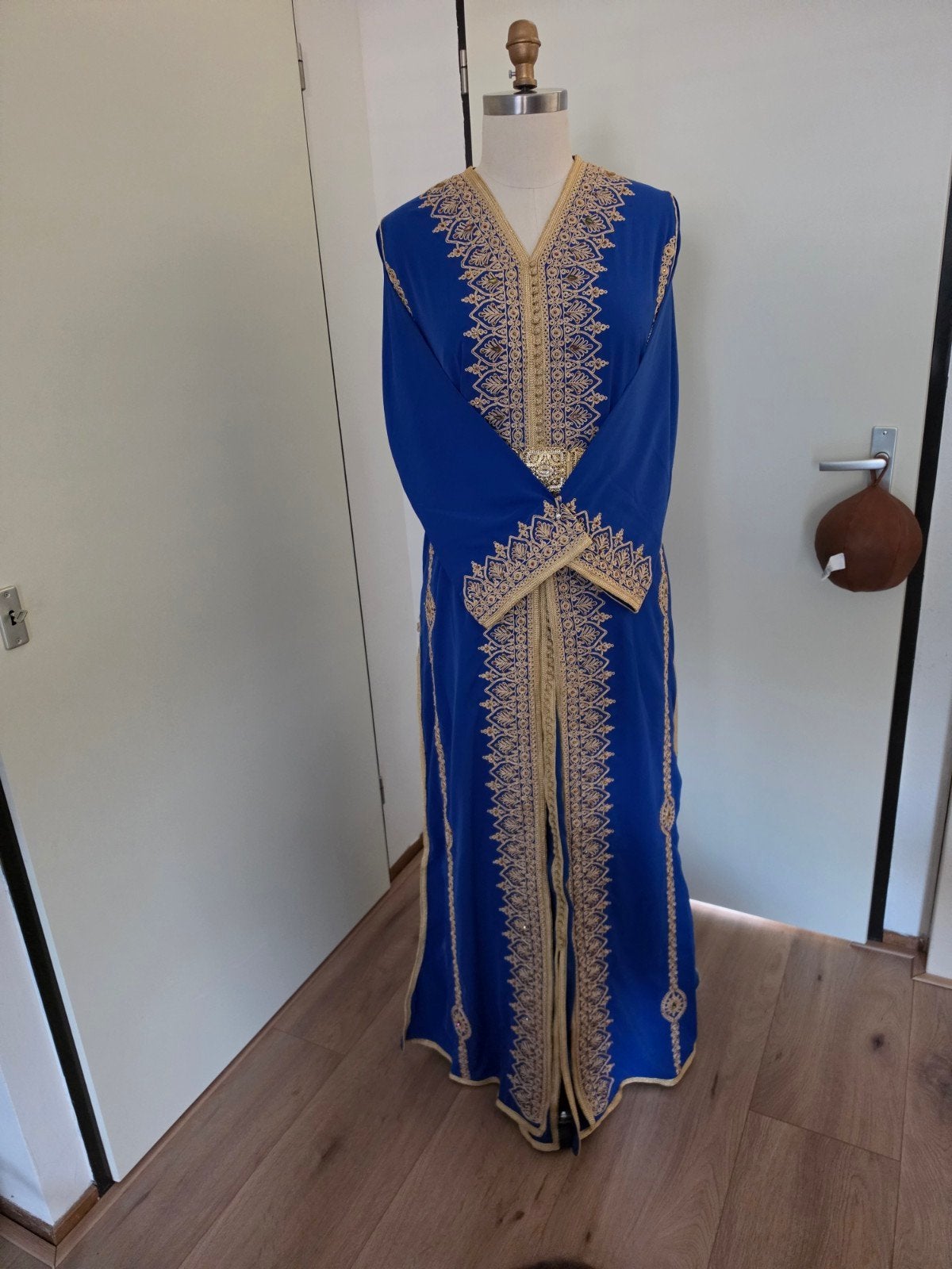 Nieuwe blauwe Takshita - Te huur of te koop, Maat 38/40 (M), Blauw, Takshita, Nieuw