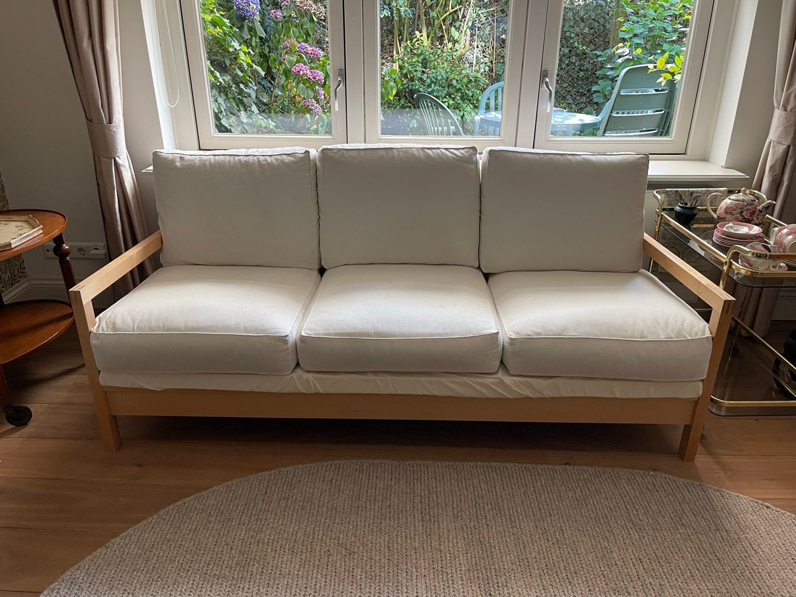 Comfortabele driepersoonsbank met houten frame, Ophalen, Gebruikt, Driepersoons, 75 tot 100 cm