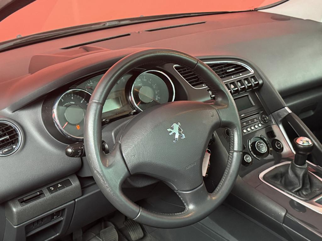 Peugeot 3008 1.6 VTi Première | Trekhaak | Panoramadak | cl, Auto's, Peugeot, Voorwielaandrijving, Stof, Gebruikt, Zwart