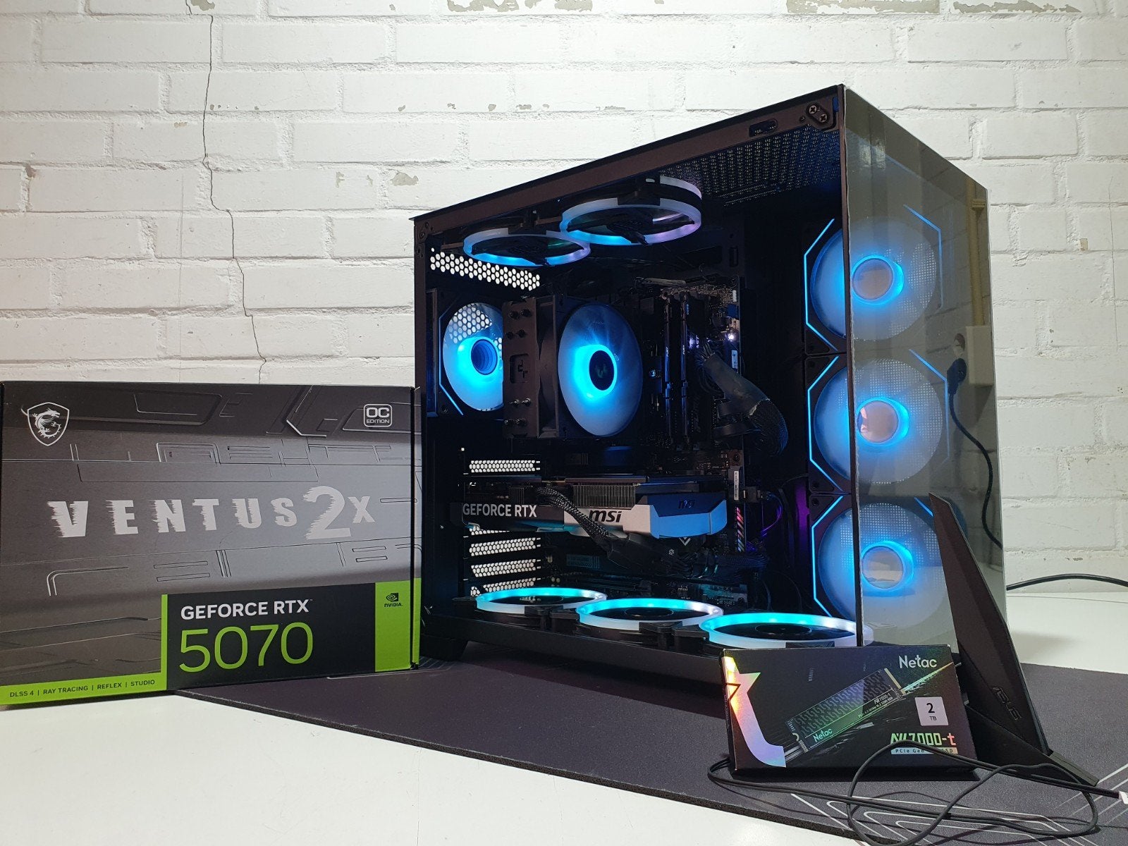 Game PC RTX 5070 (NIEUW) i5-14th 64GB DDR5 2TB SSD Win 11, Computers en Software, Desktop Pc's, 64 GB of meer, ., Virtual Reality
