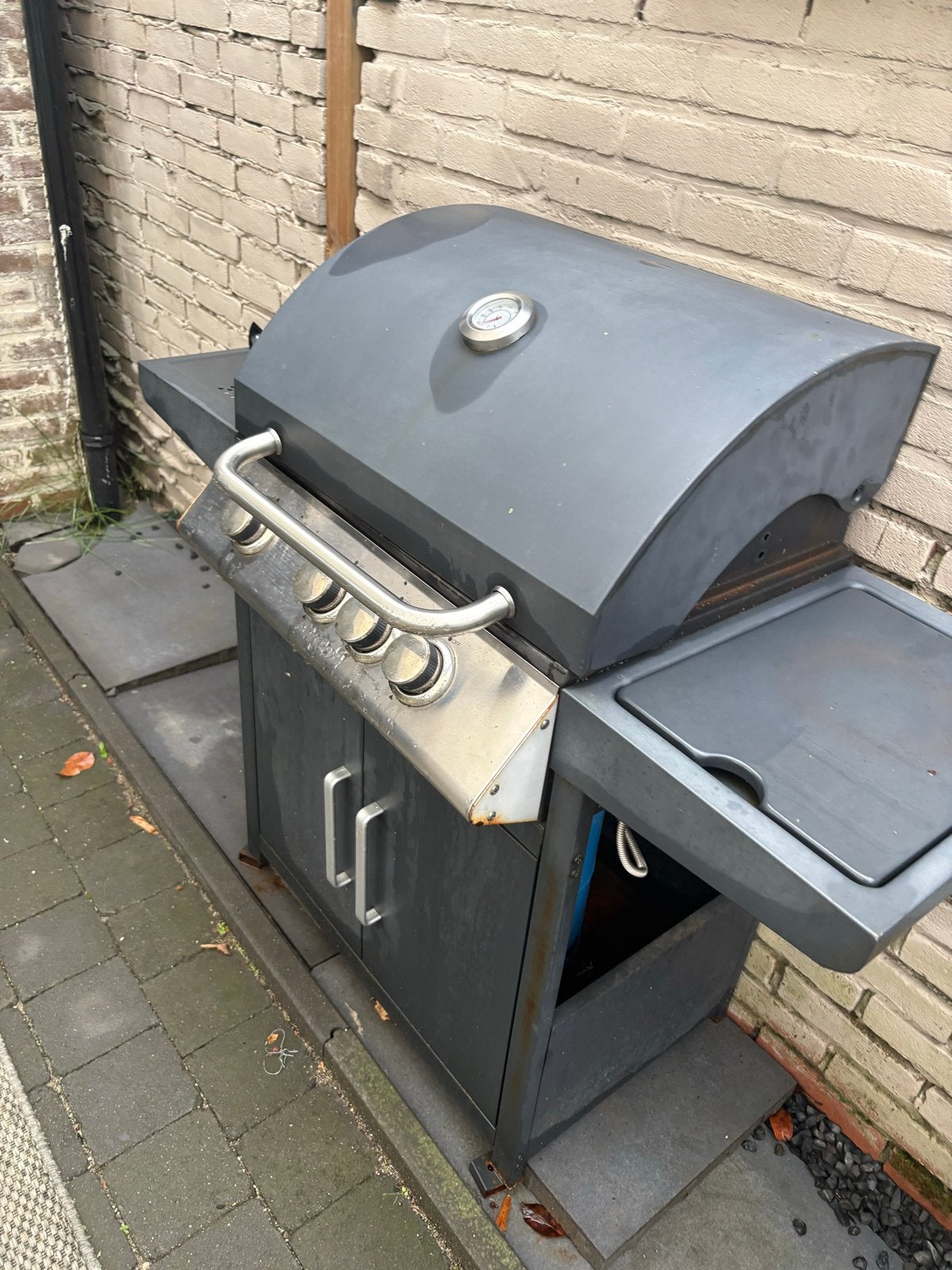 BBQ - Werkt, klep zit los, Ophalen, Gebruikt