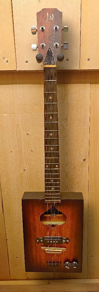 Sigarendoosgitaar, Versterker, Ukulele, Muziek en Instrumenten, Ophalen, Gebruikt, Overige typen