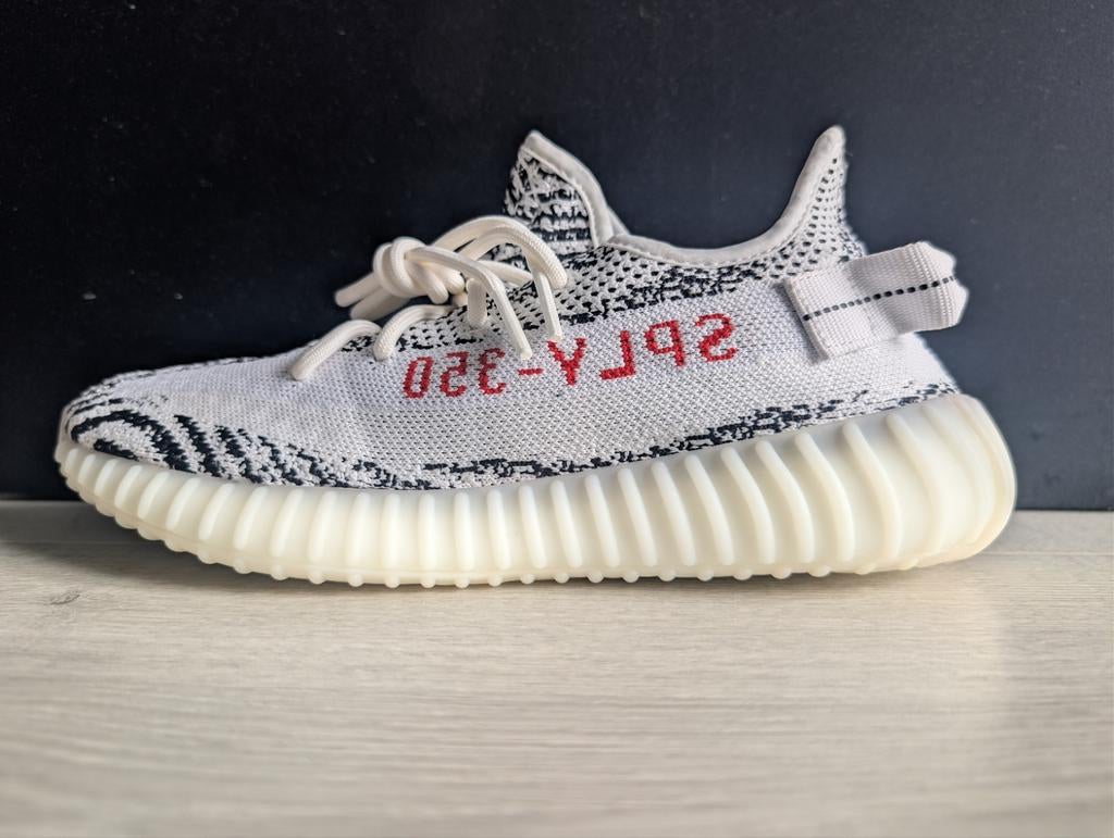 Adidas Yeezy Boost 350 V2 "Zebra" maat 42⅔, Kleding | Heren, Schoenen, Wit, Nieuw, Ophalen of Verzenden, Sneakers of Gympen