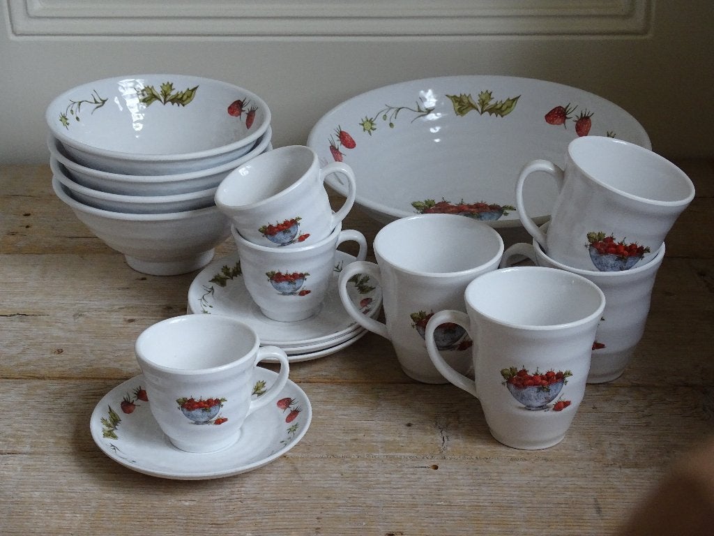 Servies, Jet (by Ter Steege), STRAWBERRY, zo goed als nieuw, Overige materialen, Overige typen, Ophalen of Verzenden, Zo goed als nieuw