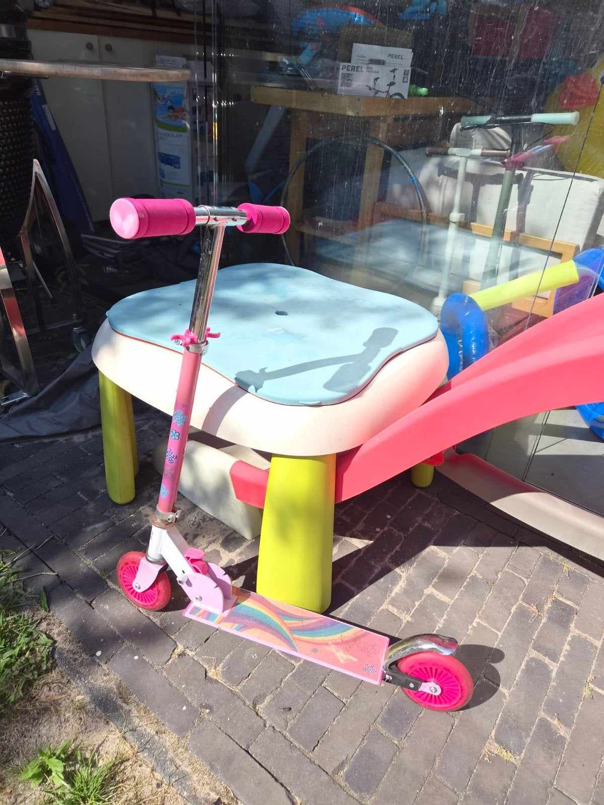 Roze kinderstep met regenboog en bloemen, Fietsen en Brommers, Steps, Ophalen, Gebruikt, Gewone step, Onbekend