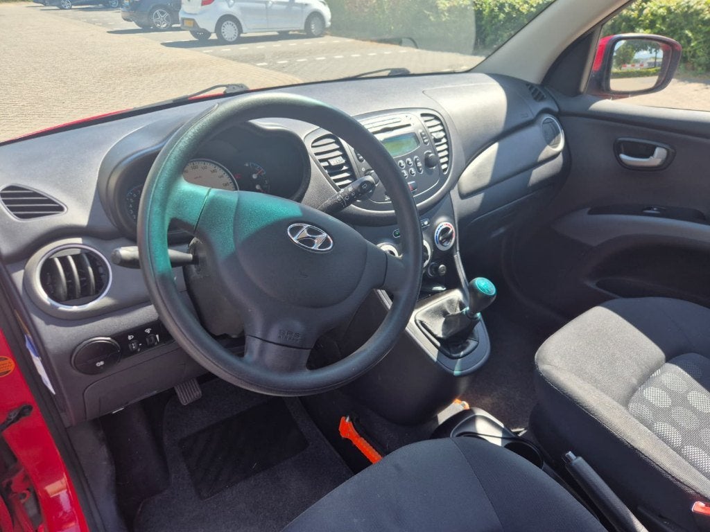 Foto 10 van Hyundai i10 1.25 I 5DR 2008 Rood