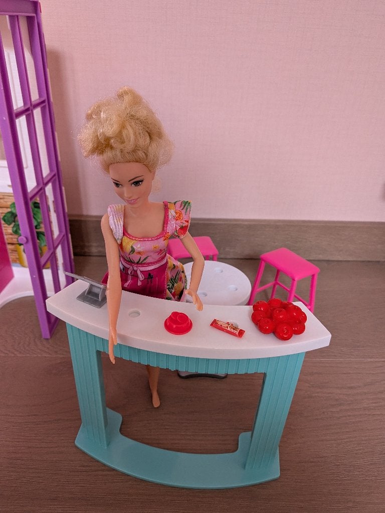 Barbie, Kinderen en Baby's, Speelgoed | Poppen, Ophalen of Verzenden, Zo goed als nieuw, Barbie