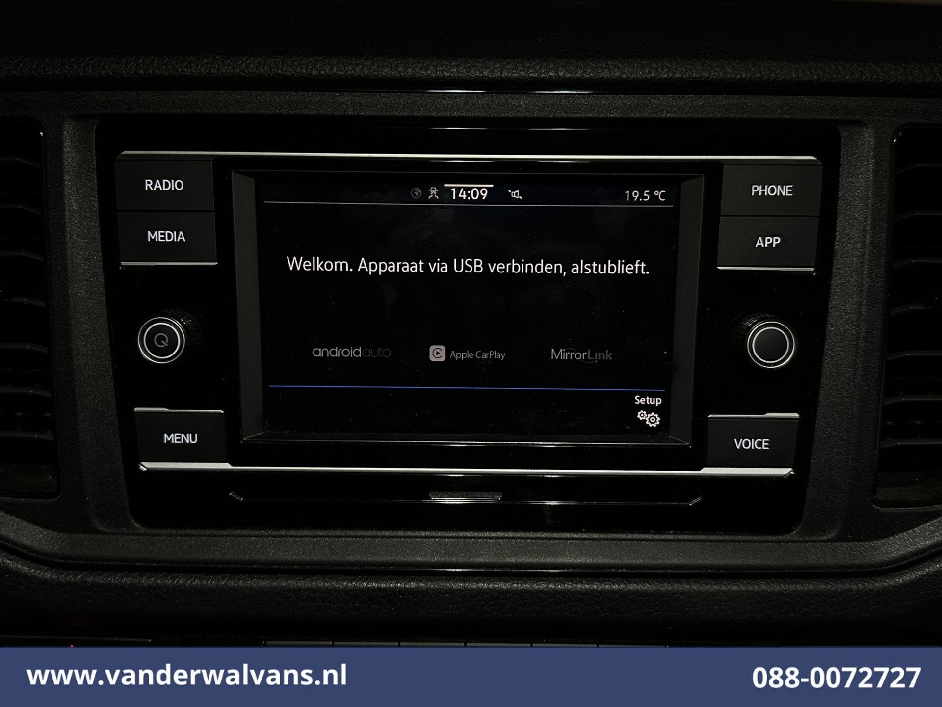Volkswagen Crafter 2.0 TDI 141pk L3H3 L2H2 Euro6 Airco | Cam, Auto's, Voorwielaandrijving, Dealer onderhouden, Stof, Gebruikt