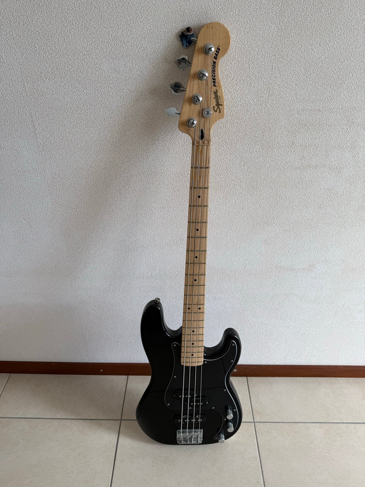 Squier Precision Bass by Fender - Zwart, Muziek en Instrumenten, Ophalen of Verzenden, Zo goed als nieuw, Elektrisch, 6-snarig