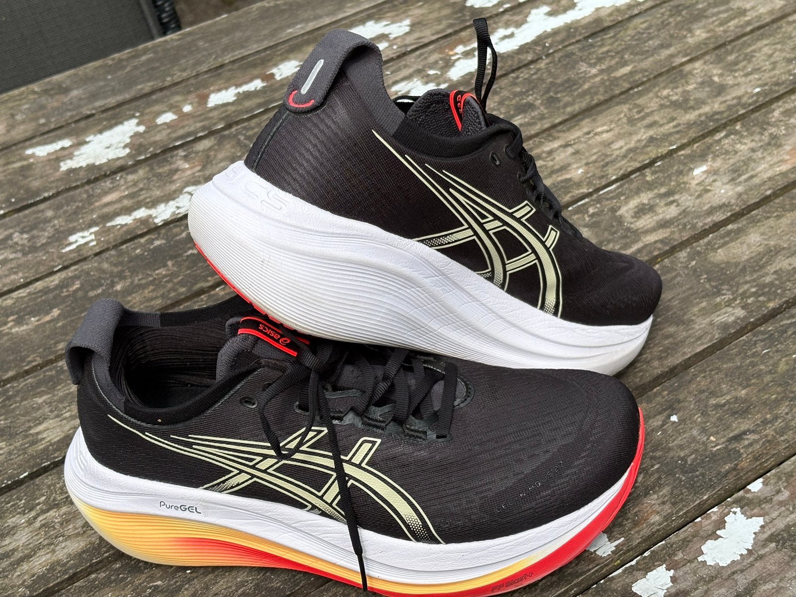 ASICS Gel-Nimbus 27 hardloopschoenen 43,5  zo goed als nieuw, Hardloopschoenen, Ophalen of Verzenden, Zo goed als nieuw, Hardlopen