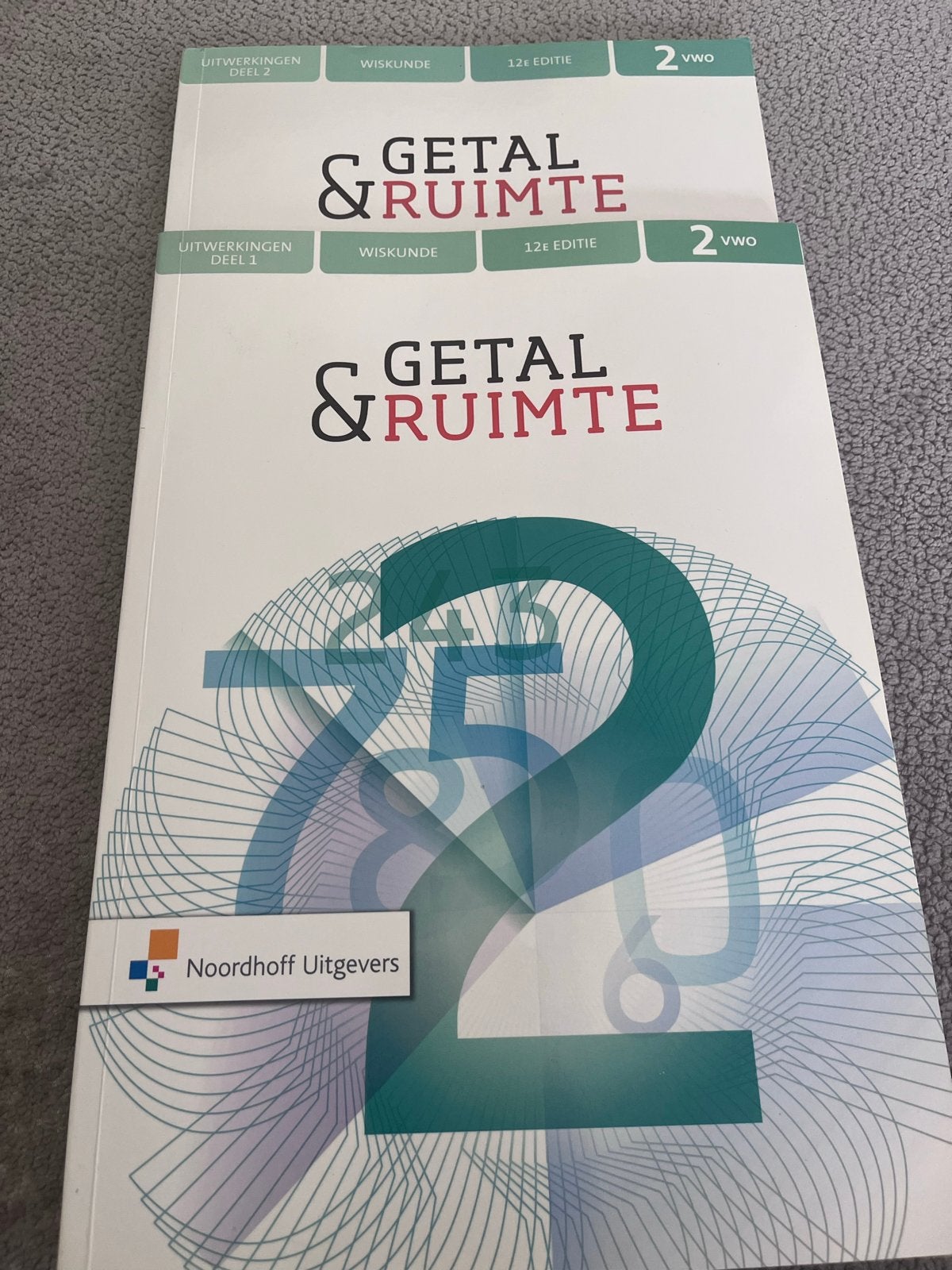 Getal & Ruimte Wiskunde 2 VWO Uitwerkingen Deel 1 & 2, Ophalen of Verzenden, Zo goed als nieuw, VWO, Wiskunde A