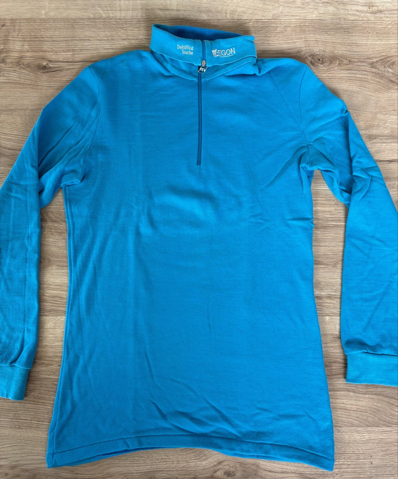 Blauwe trui met lange mouwen en rits - Deloitte & Aegon, Maat 38/40 (M), Blauw, Ophalen of Verzenden, Zo goed als nieuw