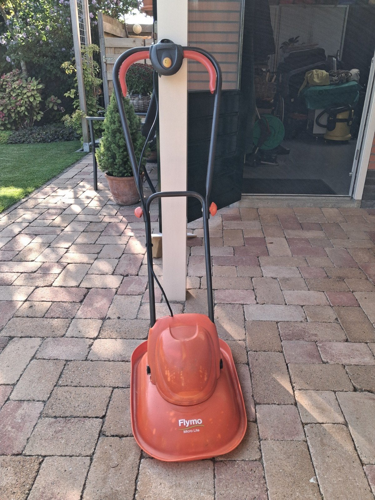 flymo grasmaaier €30, Zweefmaaier, Ophalen, Gebruikt