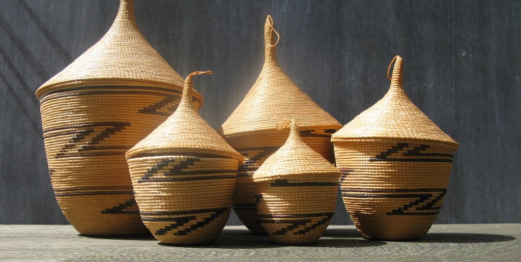5 TUTSI MANDJES RWANDA AFRIKA IN NIEUWSTAAT, Natuurlijk materiaal, Handgemaakt, 23 cm, Ophalen of Verzenden