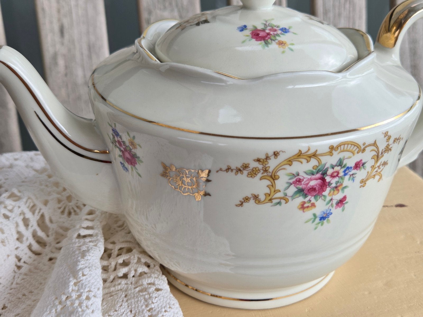Mosa theepot bloemetjes porselein, Ophalen of Verzenden