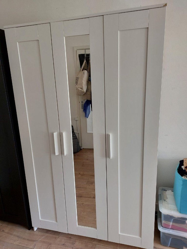 Brimnes Ikea kast met spiegel, Huis en Inrichting, Kasten | Kledingkasten, Ophalen, Met deur(en), Gebruikt, 100 tot 150 cm