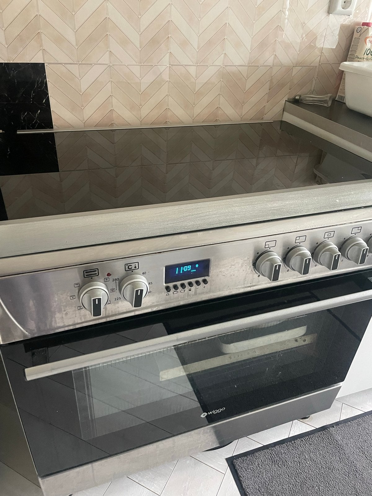 Wiggo Fornuis met Oven - Gas en Elektirische, Witgoed en Apparatuur, Gebruikt, 60 cm of meer, Gas, Vrijstaand