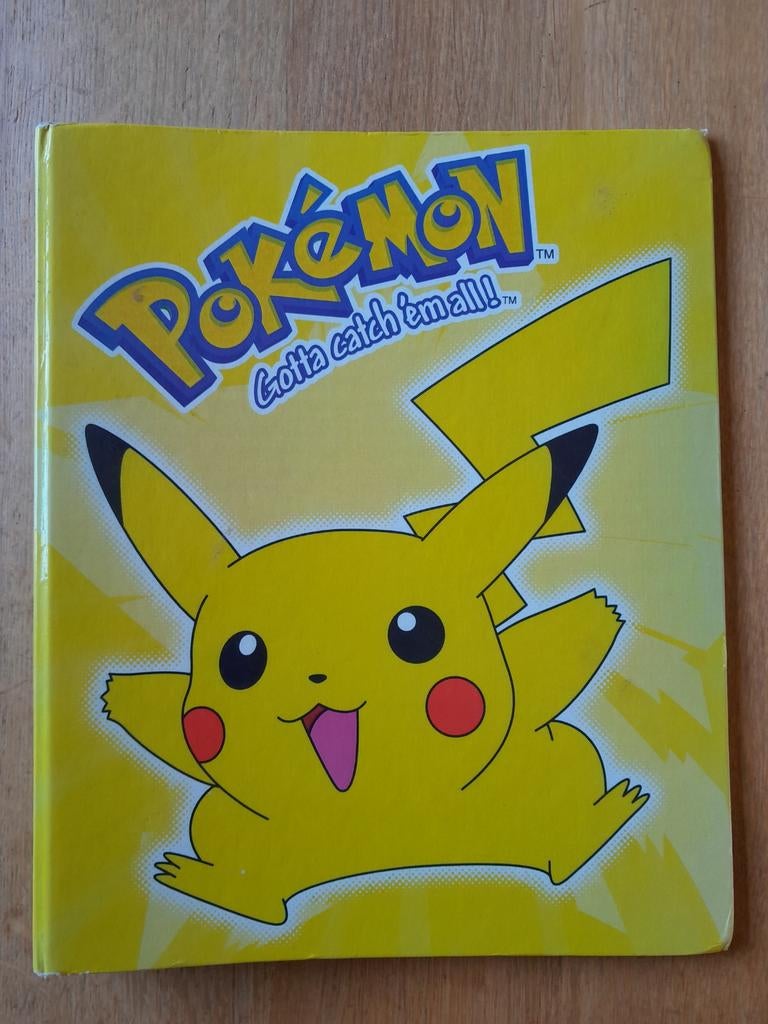 Pokémon Gotta Catch 'em All! Ringband - Pikachu Cover, Ophalen of Verzenden, Gebruikt, Boek of Catalogus