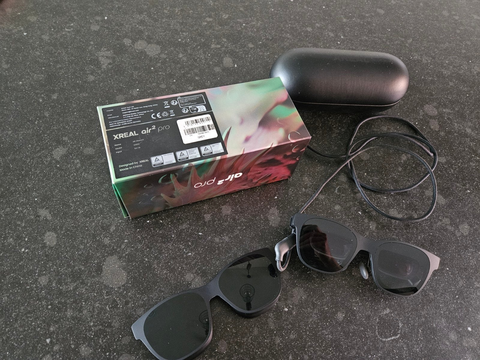 XREAL Air 2 Pro AR-bril met doos en etui, Ophalen of Verzenden, Zo goed als nieuw, VR-bril, Overige platformen
