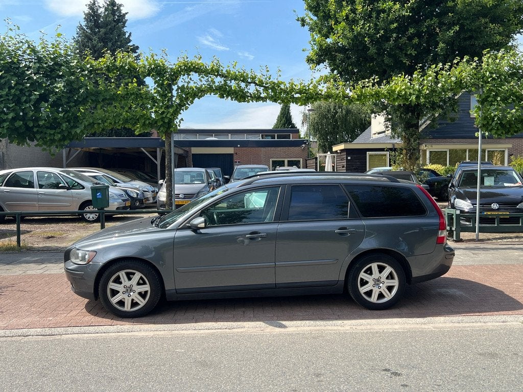 Volvo V50 2.4i *AUTOMAAT|NETTE AUTO, Auto's, Volvo, Gebruikt, 700 kg, Parkeersensor, 11 km/l