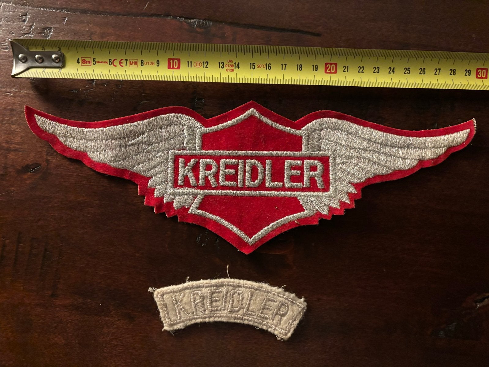 Vintage Kreidler embleem stof - ca. 29 cm breed ongebruikt, Ophalen of Verzenden