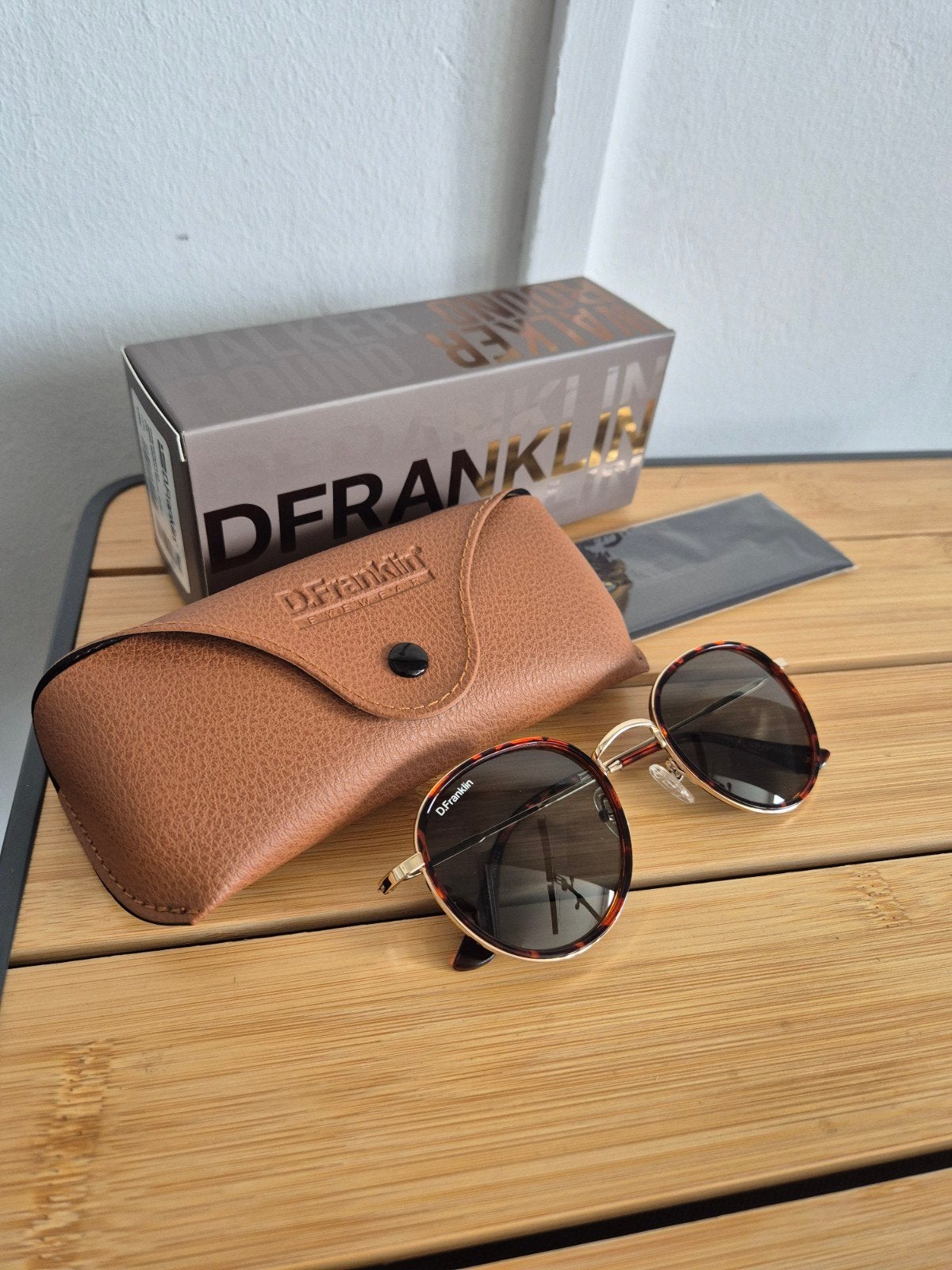 Nieuwe D.Franklin zonnebril met etui en doos, Overige merken, Zonnebril, Bruin, Nieuw
