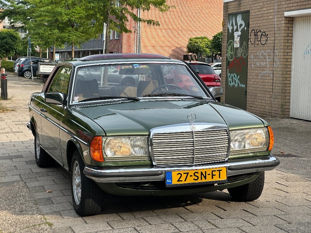Mercedes-Benz W123 280 CE 1979, foto 2
