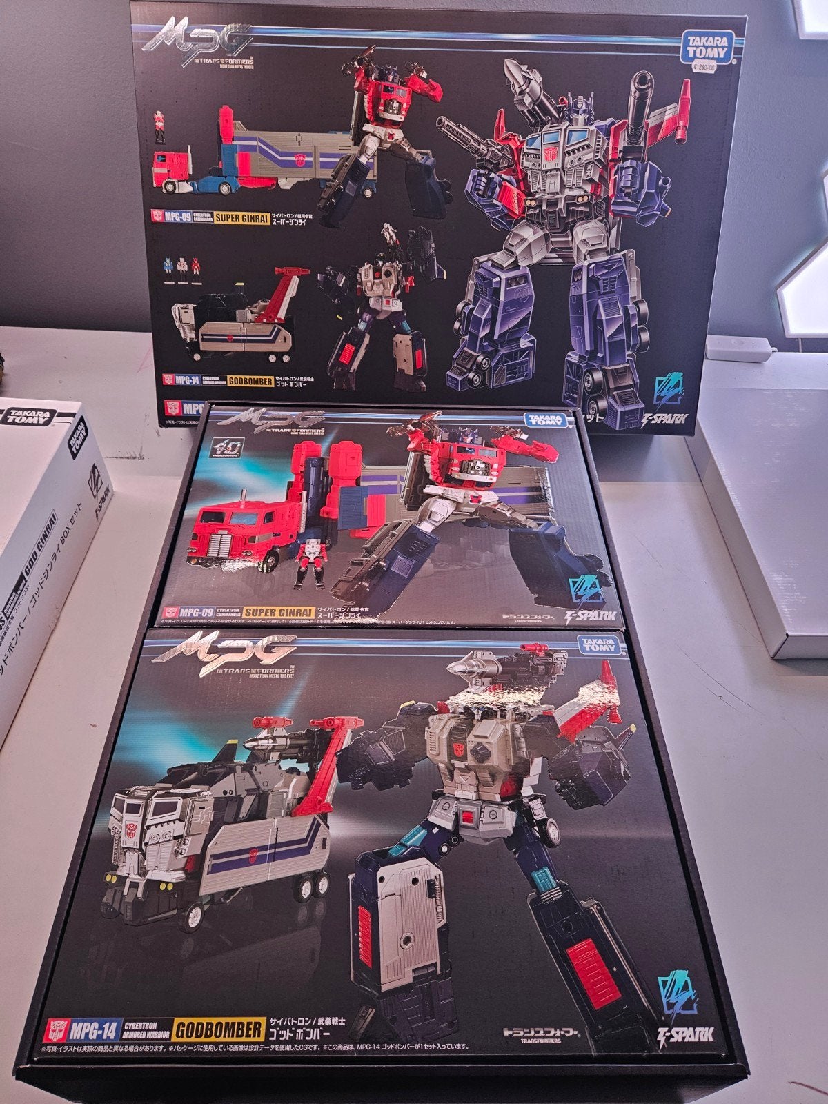 Transformers MPG-09 Super Ginrai & MPG-14 Godbomber Addon, Overige generaties, Ophalen of Verzenden, Zo goed als nieuw