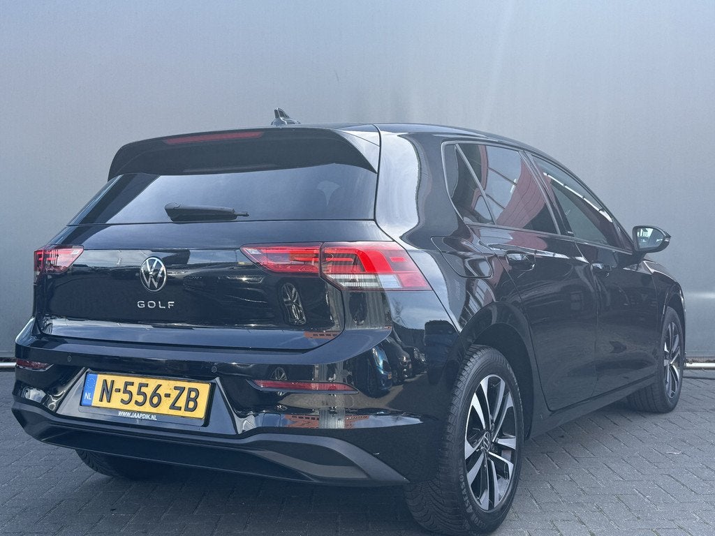 Volkswagen Golf BWJ 2021 1.0 TSI Life 111 PK Business FULL L, Voorwielaandrijving, Stof, Gebruikt, Met garantie (alle)