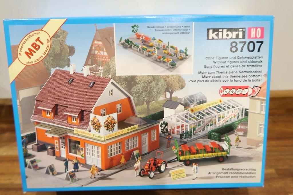 Kibri 8707: bouwpakket tuinderijcomplex, Hobby en Vrije tijd, Modeltreinen | H0, Overige merken, Wisselstroom, Brug, Tunnel of Gebouw