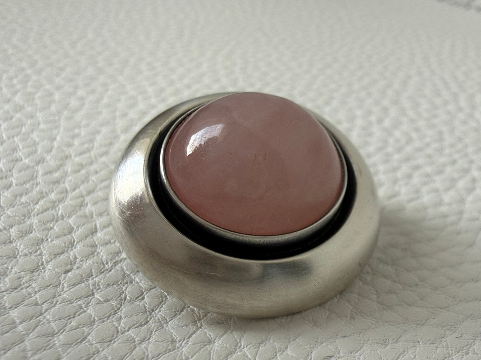 H097/NIELS ERIK from DENMARK Zilveren Rozenkwarts Broche, Gebruikt, Verzenden, Minder dan 4 cm, X